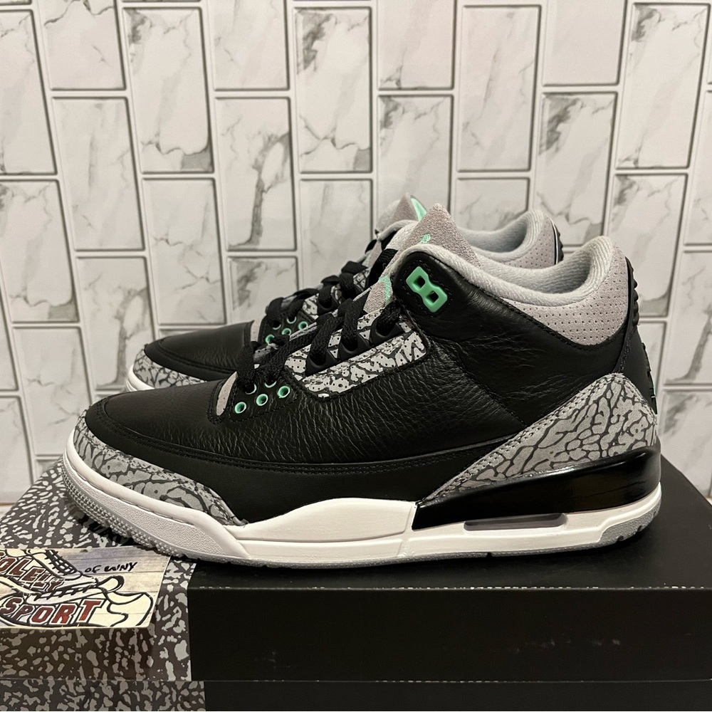 Jordan Men's Black, Grey & Teal Retro Basketball Shoes